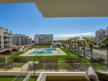Ema Residencial 63 – Apt 84m² avec terrasse vue piscine : photo 23