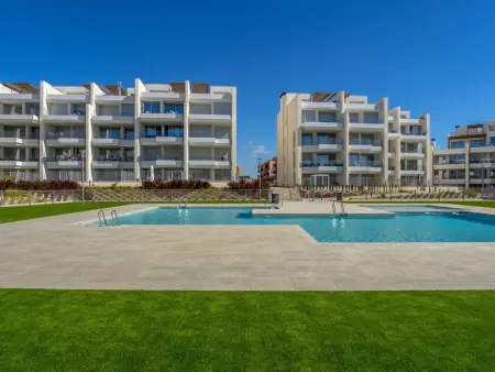 Ema Residencial 63 – Apt 84m² avec terrasse vue piscine : photo 27