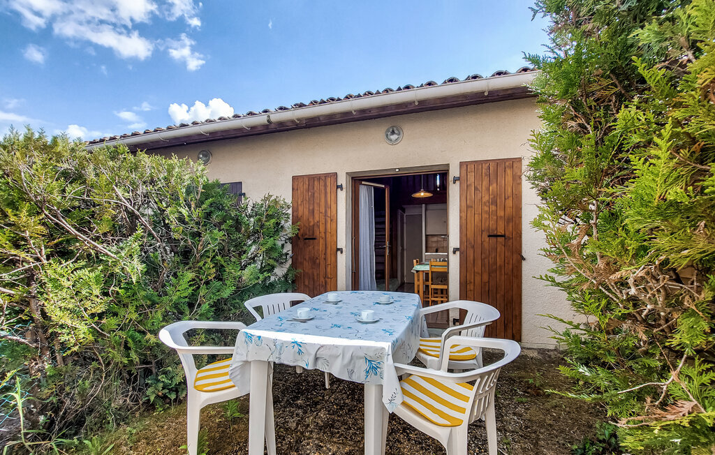 Maison 2 chambres aux Mathes avec piscine partagée - Photo 1