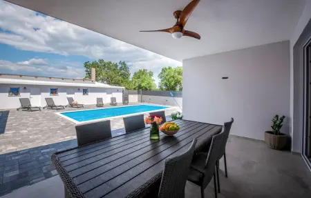 Maison 6 personnes à Gornje Rastane - Photo 1