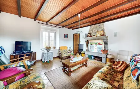 Maison en pierre 6 pers. à Plouagat, cour privée : photo 2
