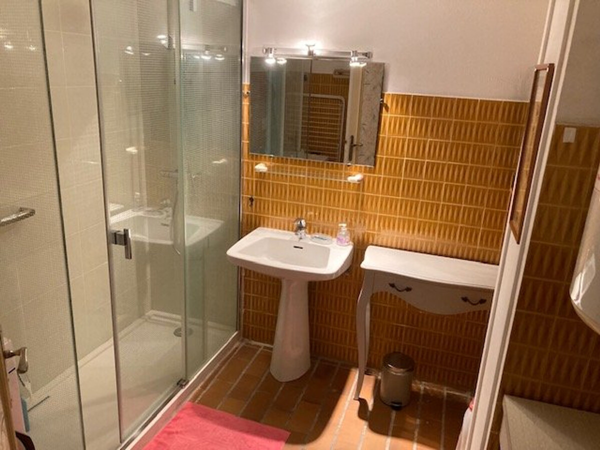 Appartement climatisé centre-ville avec parking privé - Photo 11