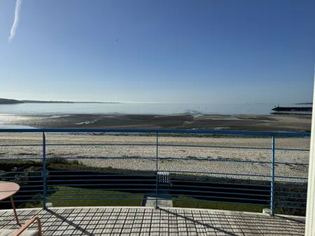 Appartement rénové 2 pers. vue mer, accès direct plage : photo 2