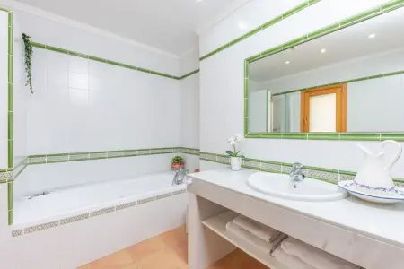 Villa Es Garroveret, piscine 8x4m aux Baléares : photo 22