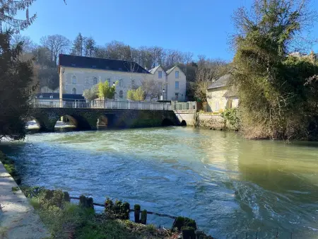 Gîte 6 chambres en village avec parking fermé - Photo 6