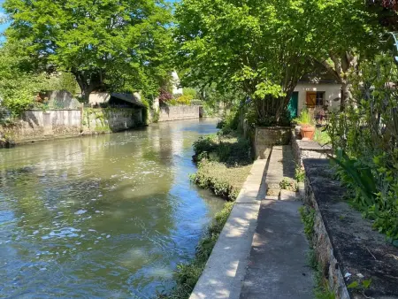 Gîte 6 chambres en village avec parking fermé - Photo 9