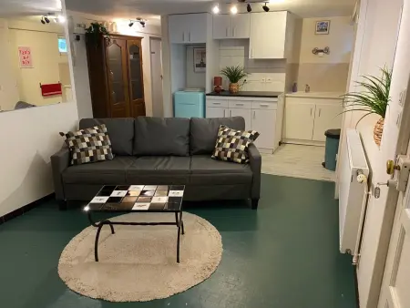 Gîte 6 chambres en village avec parking fermé - Photo 11