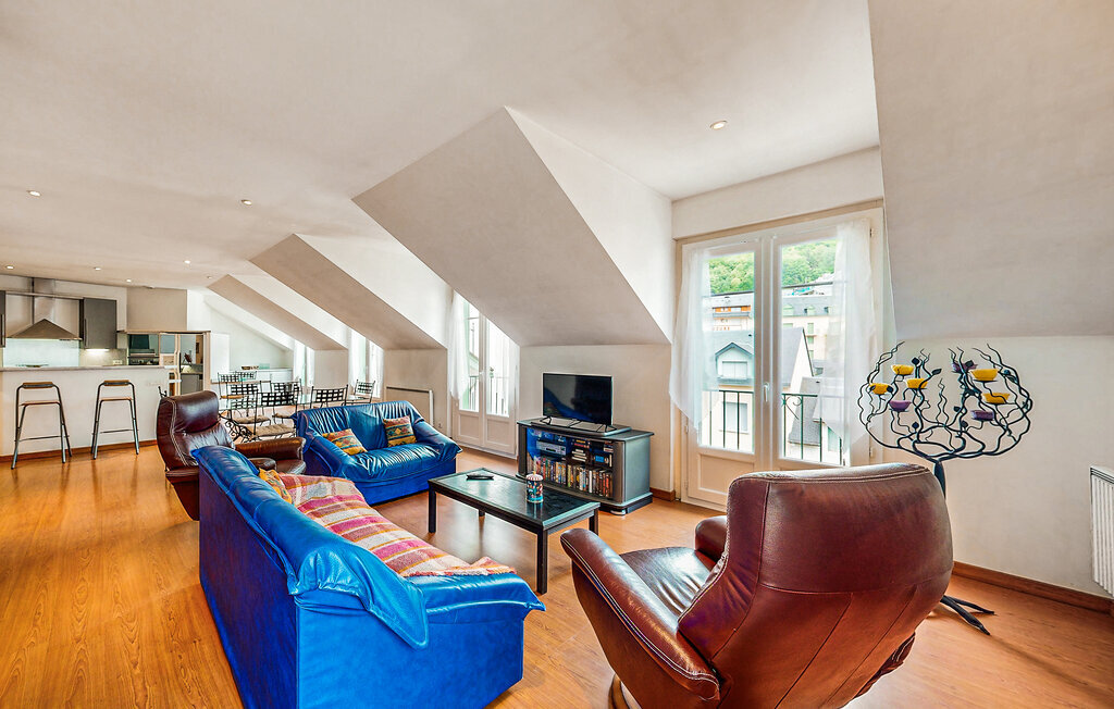 Appartement 148 m² balconné, centre de Cauterets - Photo 4