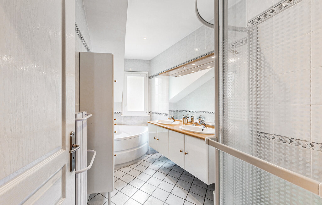 Appartement 148 m² balconné, centre de Cauterets - Photo 29