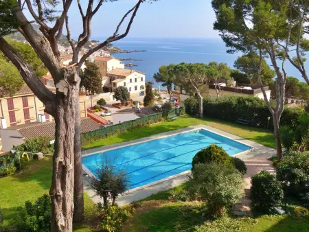 Location appartement à Calella de Palafrugell, Appartement avec piscine, jardin, ascenseur à 250 m de la plage de Calella de Palafrugell