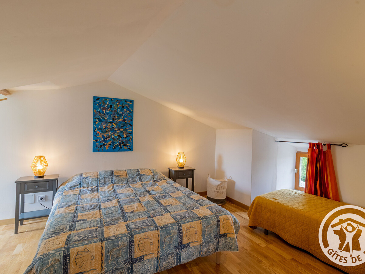 Gîte en pierre avec jardin 250m² et vue campagne, Montilliers - Photo 6