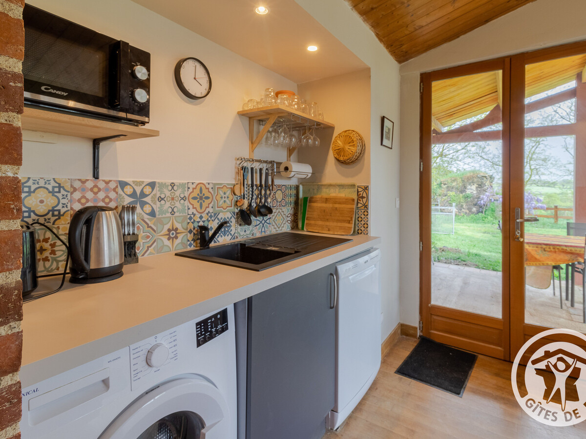 Gîte en pierre avec jardin 250m² et vue campagne, Montilliers - Photo 8