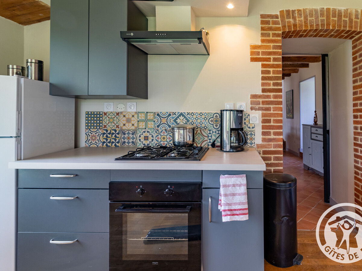 Gîte en pierre avec jardin 250m² et vue campagne, Montilliers - Photo 9