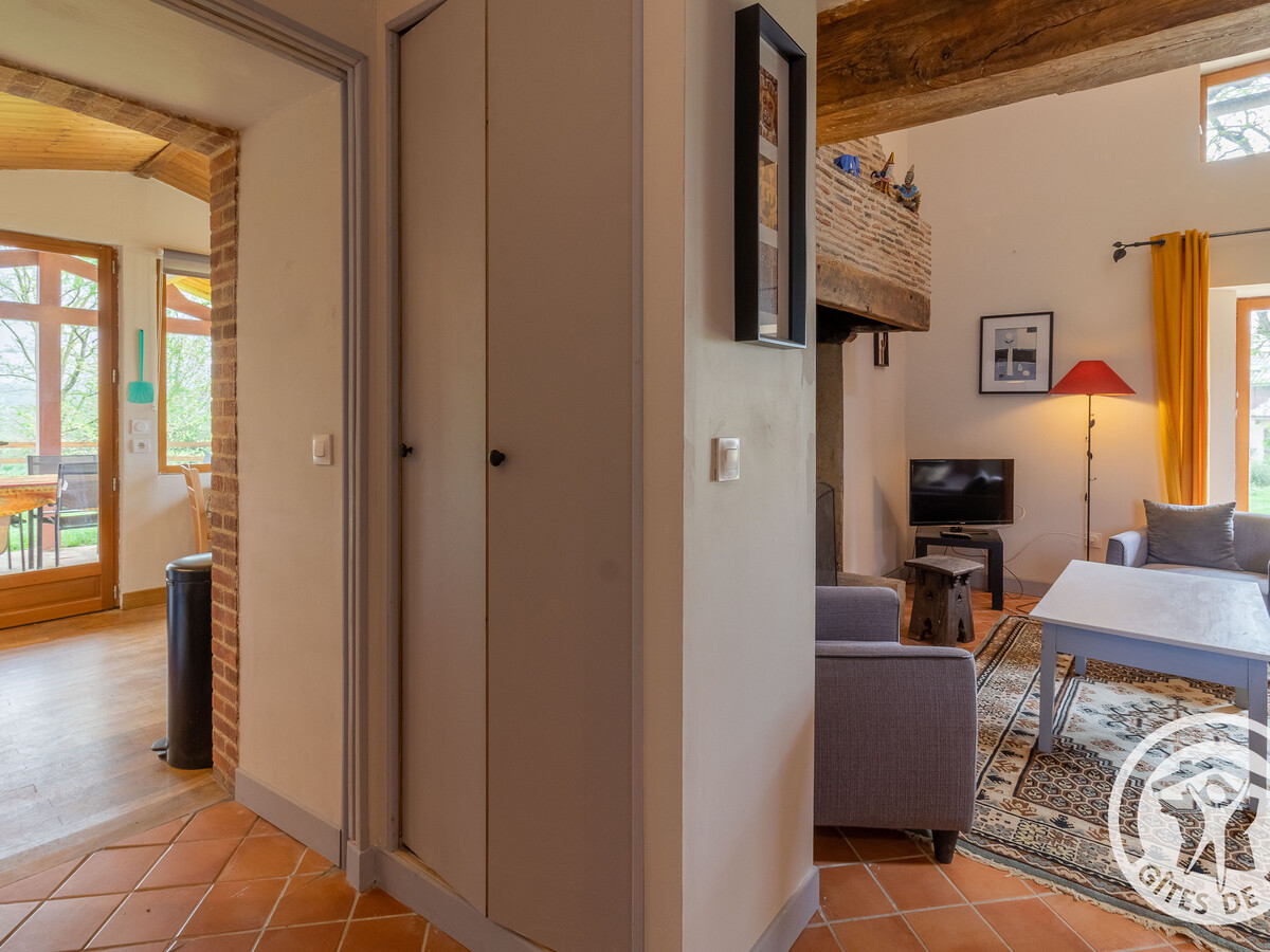 Gîte en pierre avec jardin 250m² et vue campagne, Montilliers - Photo 11