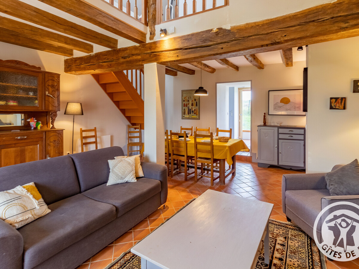 Gîte en pierre avec jardin 250m² et vue campagne, Montilliers - Photo 14