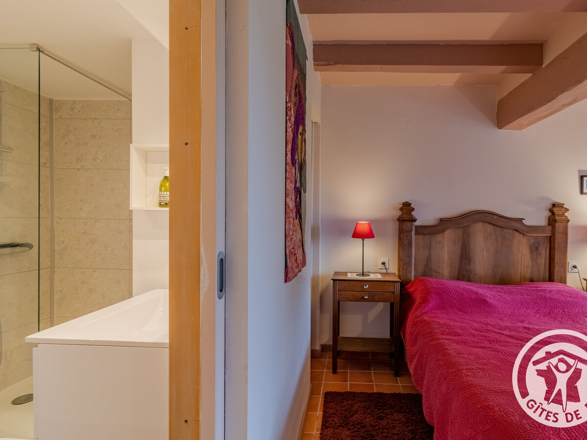 Gîte en pierre avec jardin 250m² et vue campagne, Montilliers - Photo 20