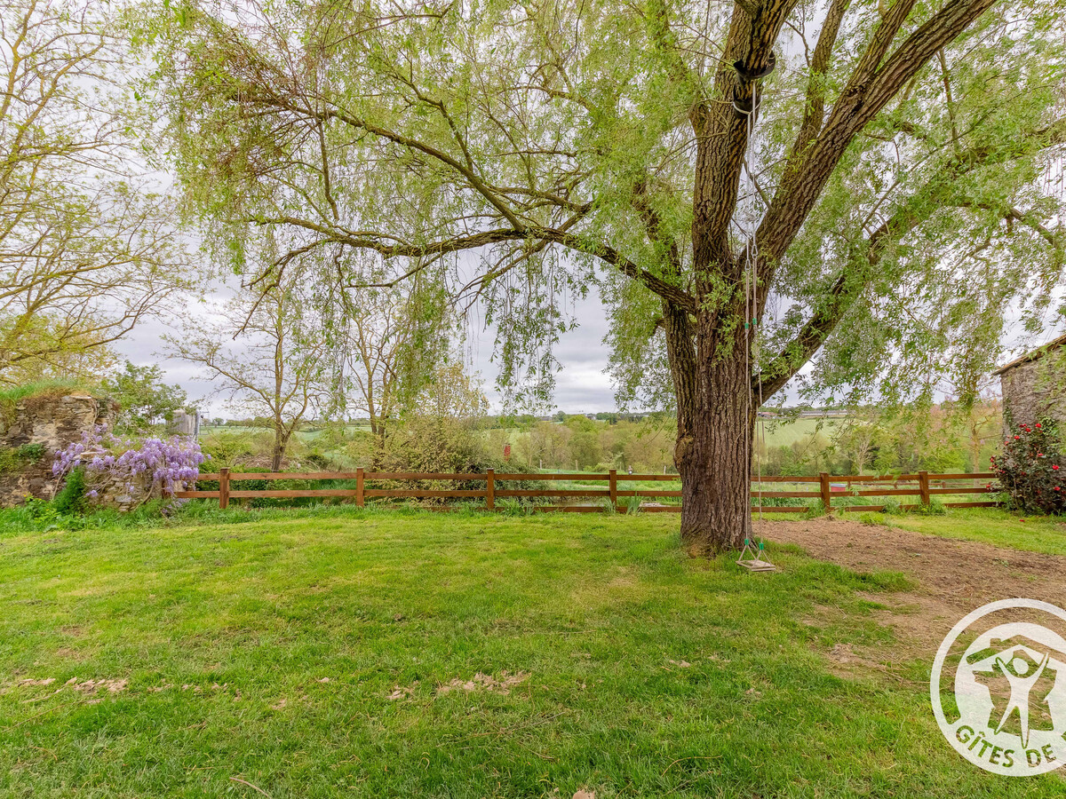 Gîte en pierre avec jardin 250m² et vue campagne, Montilliers - Photo 28