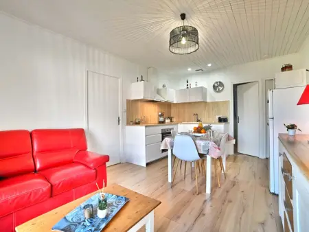 Maison Les Cariatides – plage à 100 m, piscine commune : photo 3