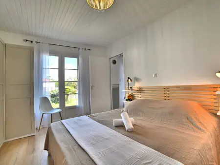 Maison Les Cariatides – plage à 100 m, piscine commune : photo 5
