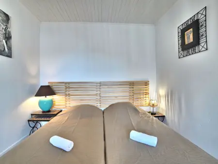 Maison Les Cariatides – plage à 100 m, piscine commune : photo 14