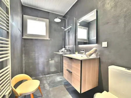 Maison Les Cariatides – plage à 100 m, piscine commune : photo 18