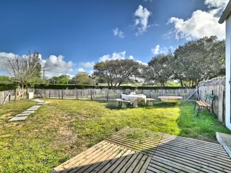 Maison Les Cariatides – plage à 100 m, piscine commune : photo 24