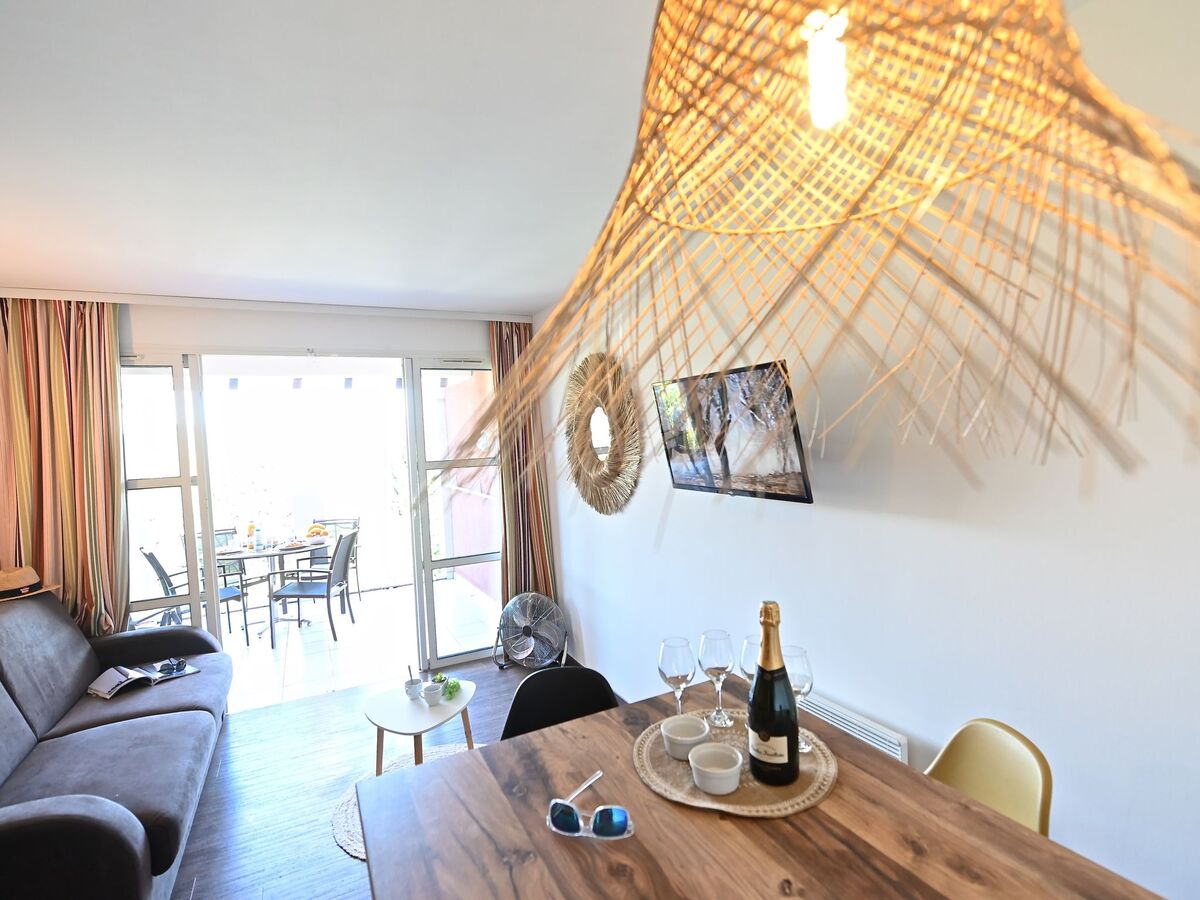 Appartement L'Esquinade rénové 2024, vue golf et montagnes - Photo 3