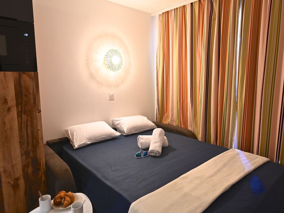 Appartement L'Esquinade rénové 2024, vue golf et montagnes - Photo 13