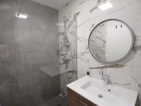 Studio 32 m² aux Houches, 2 balcons à 350 m des pistes : photo 6