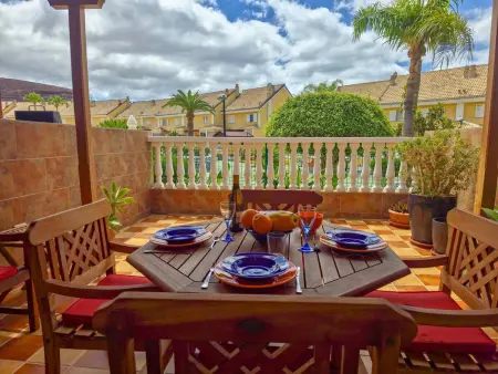 Location gite à Playa de las Américas, Charmante Maison à Las Americas, Tenerife - Plages, Piscine et Confort