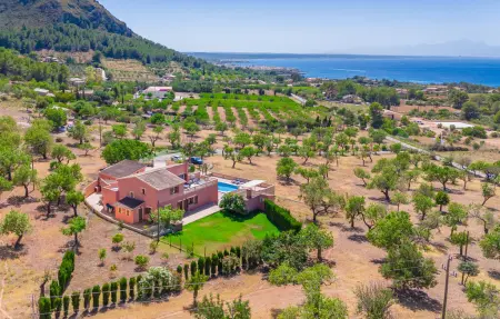 Lovely Home with Sea View, Maison 10 personnes à Artá - Photo 1
