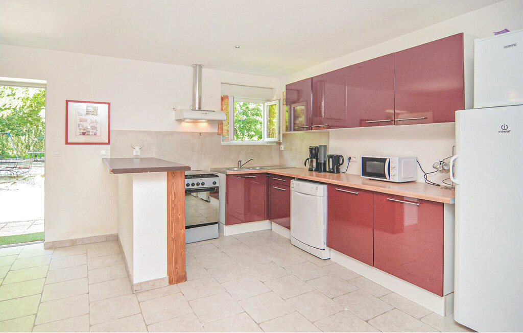 Les Piboules, appartement 6 pers. avec piscine au Sambuc - Photo 6