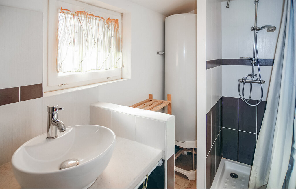 Les Piboules, appartement 6 pers. avec piscine au Sambuc - Photo 22