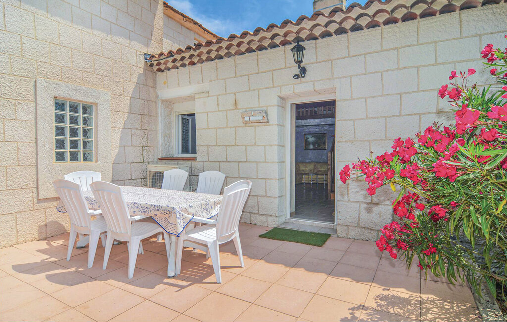 Appartement 6 pers. au Sambuc avec piscine et terrasse - Photo 12