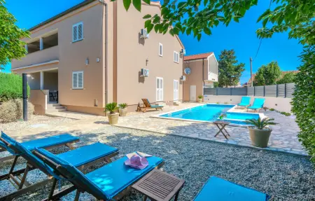 Location maison à Nin, Villa Family Oasis Nin