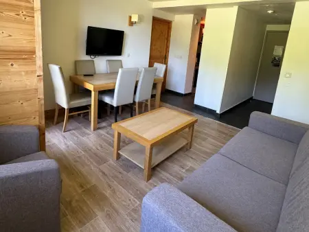 Appartement 6 pers. ski aux pieds, piscine chauffée - Photo 1