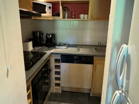 Appartement 6 pers. ski aux pieds, piscine chauffée - Photo 3