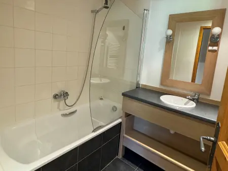 Appartement 6 pers. ski aux pieds, piscine chauffée - Photo 5