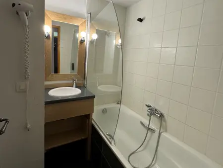 Appartement 3P aux pieds des pistes avec piscine chauffée : photo 6