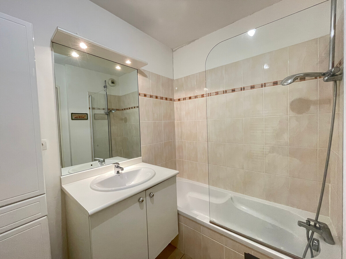Appartement T4 Sète, 70m² avec terrasse et parking - Photo 9
