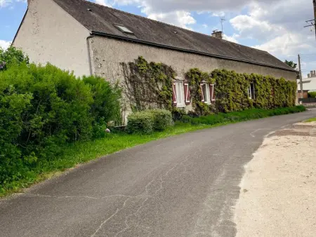 Gîte de charme en ancienne ferme, vue Château de Ménars : photo 14