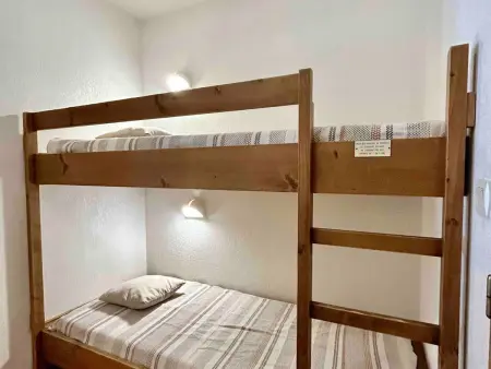 Appartement 28 m² avec terrasse, parking et piscine : photo 5