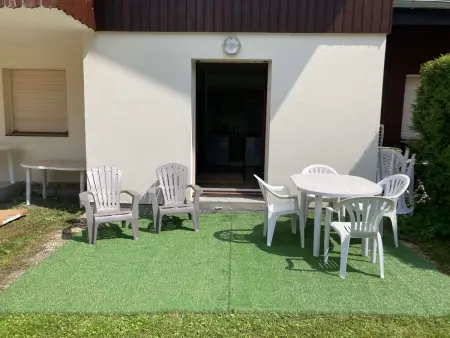 Appartement 28 m² avec terrasse, parking et piscine : photo 9