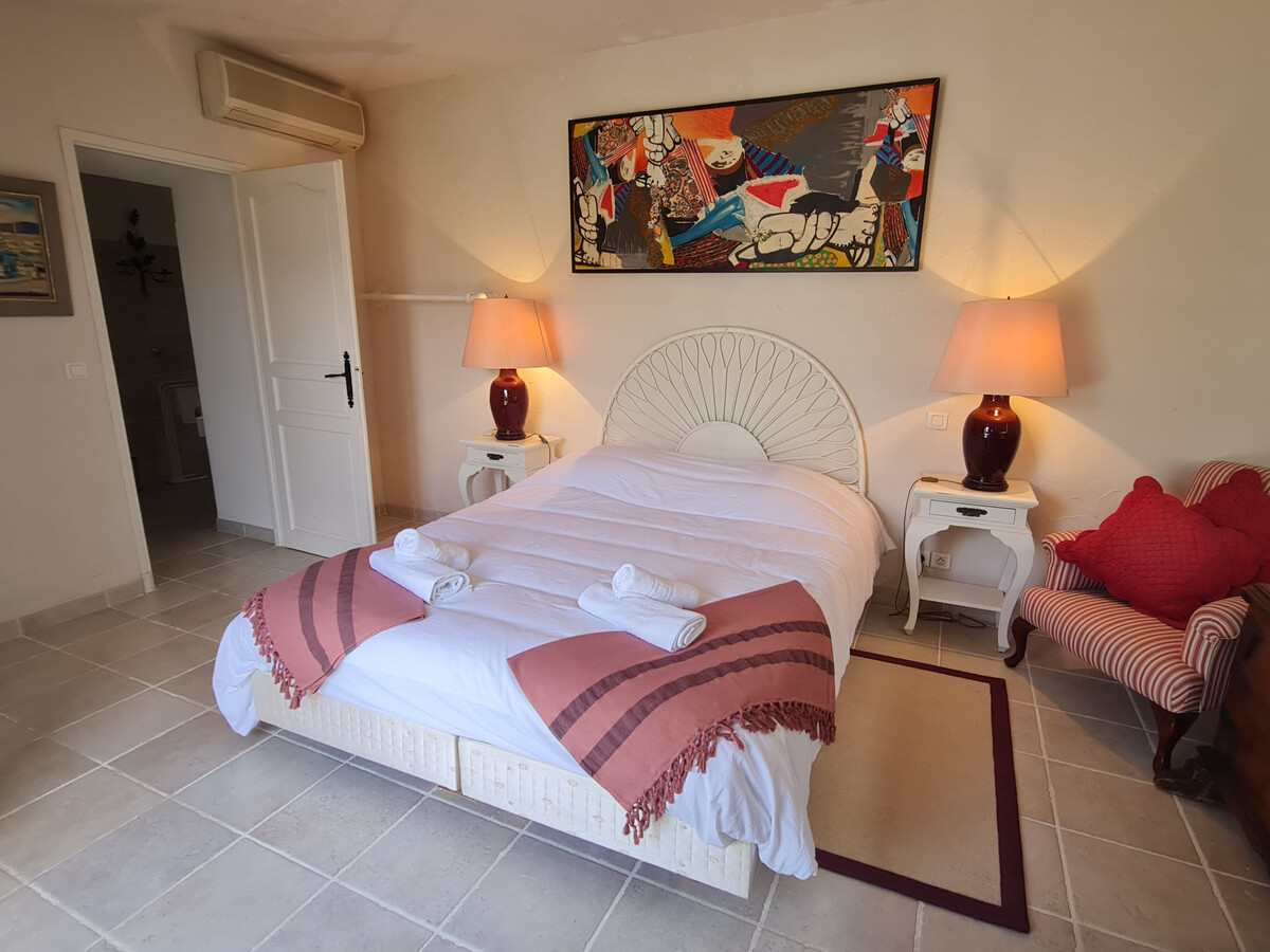 Villa 6 chambres, piscine et vue mer panoramique à Grimaud - Photo 25