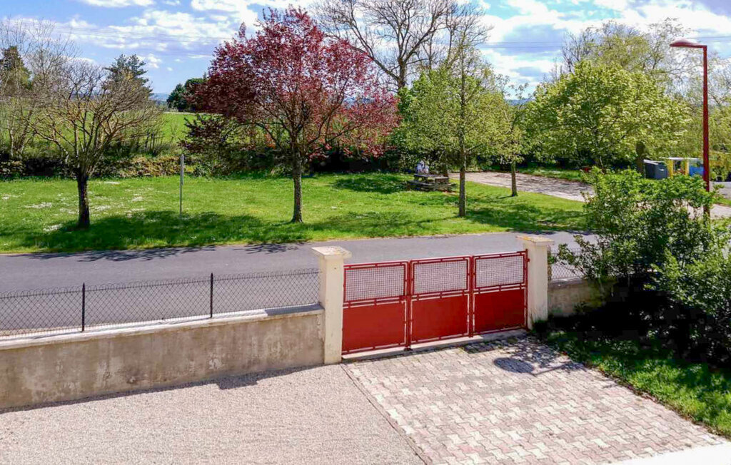 Maison 3 chambres avec jardin à Céaux-d'Allègre - Photo 5