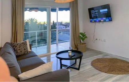 Appartement vue mer avec piscine commune à Marbella : photo 3