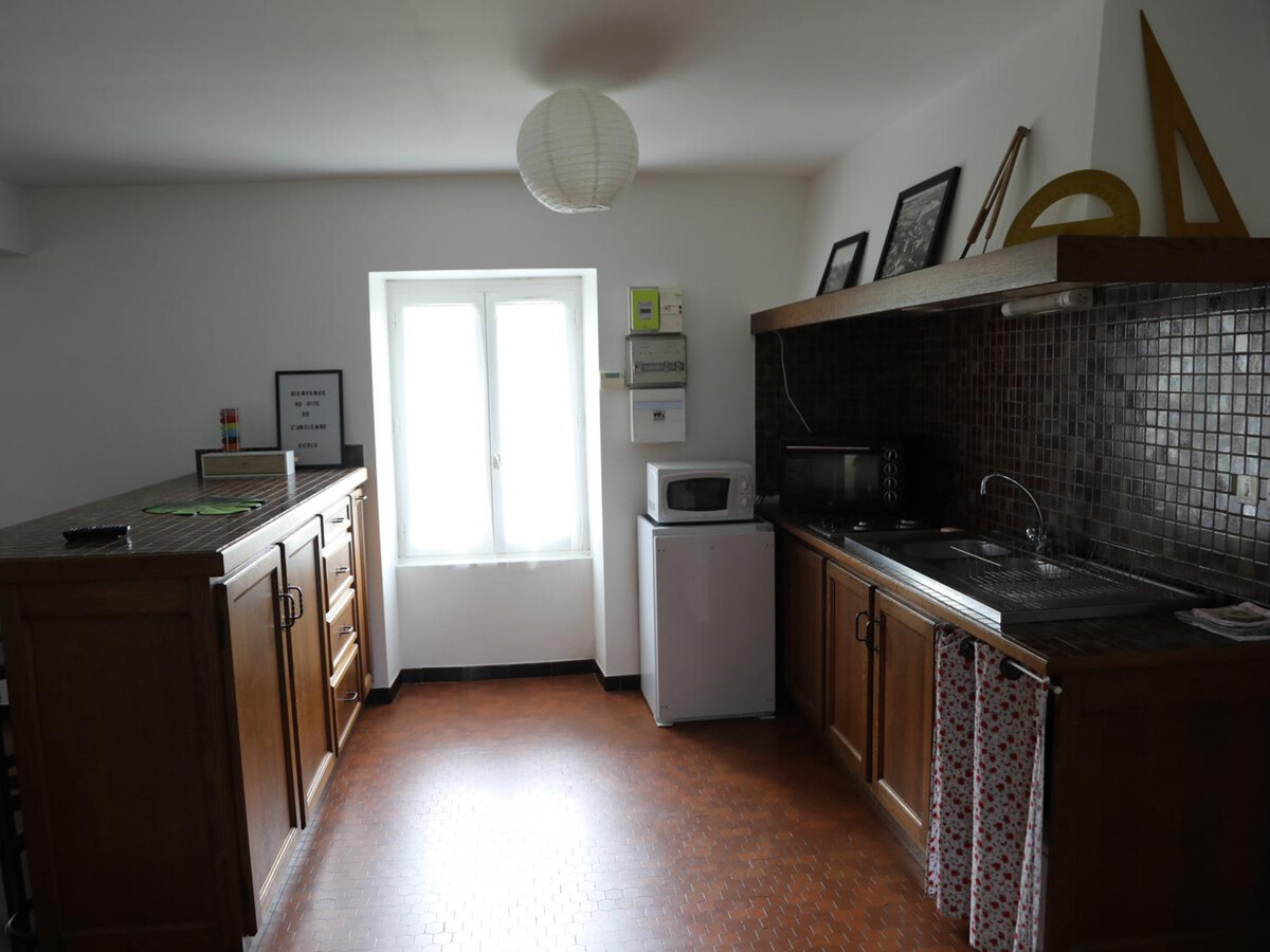 Gîte en ancienne école, 4 pers., animaux, parking - Photo 8