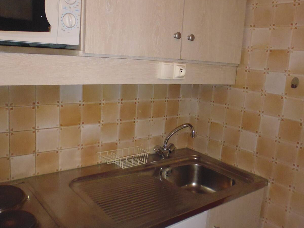 Studio cabine 26m² balcon sud face aux pistes - Photo 4