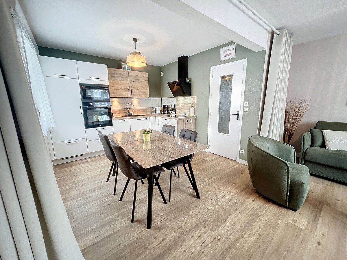 Appartement rénové 100m plage, parking privé à Jullouville - Photo 2