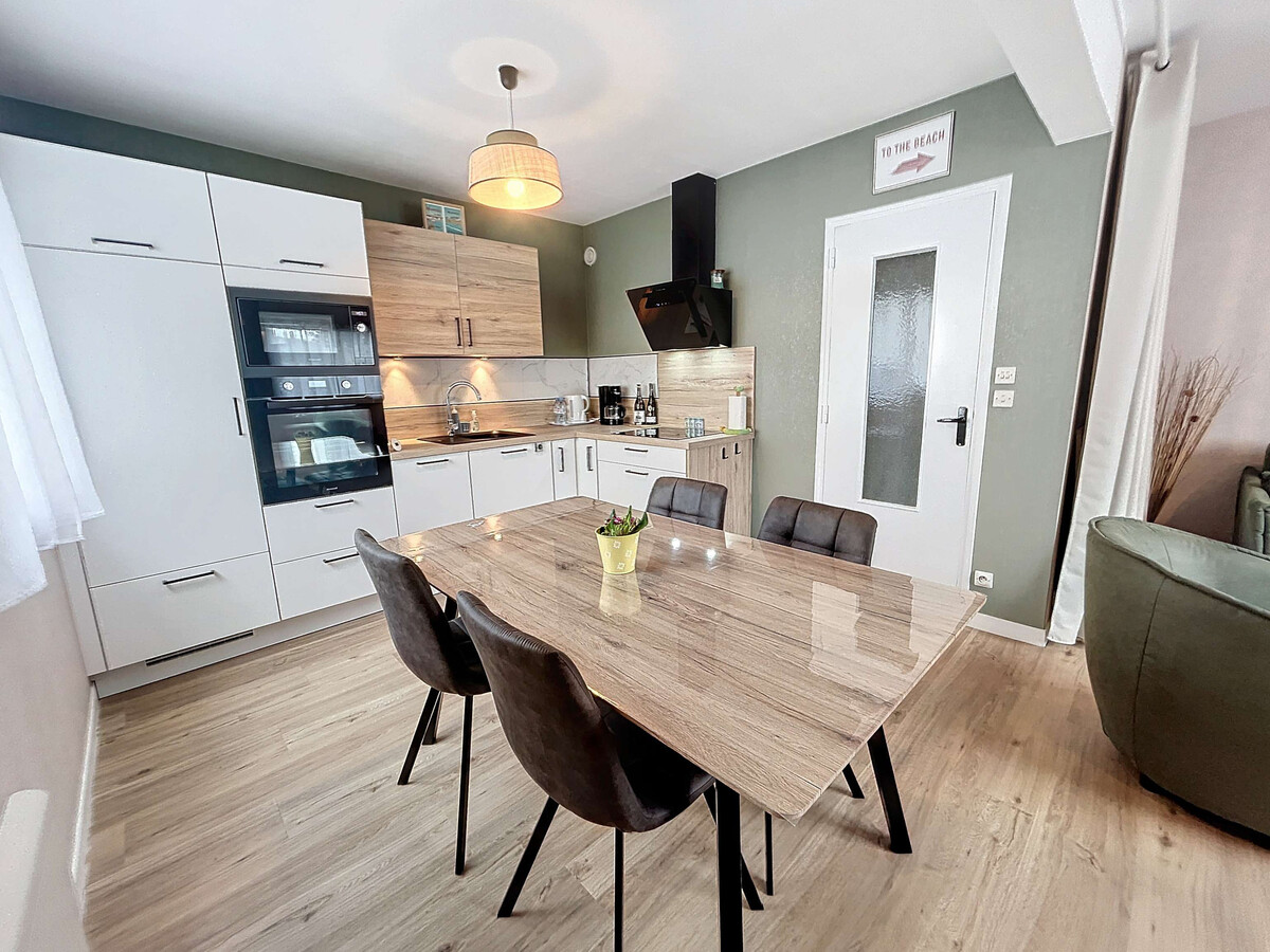 Appartement rénové 100m plage, parking privé à Jullouville - Photo 6